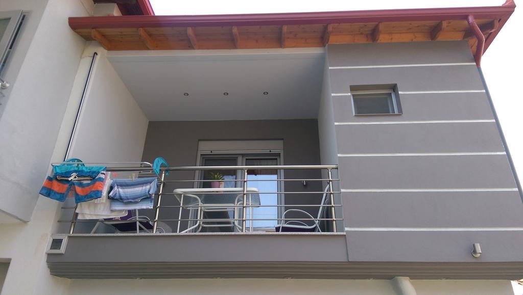Vrasná Aimilias Family Apartments מראה חיצוני תמונה