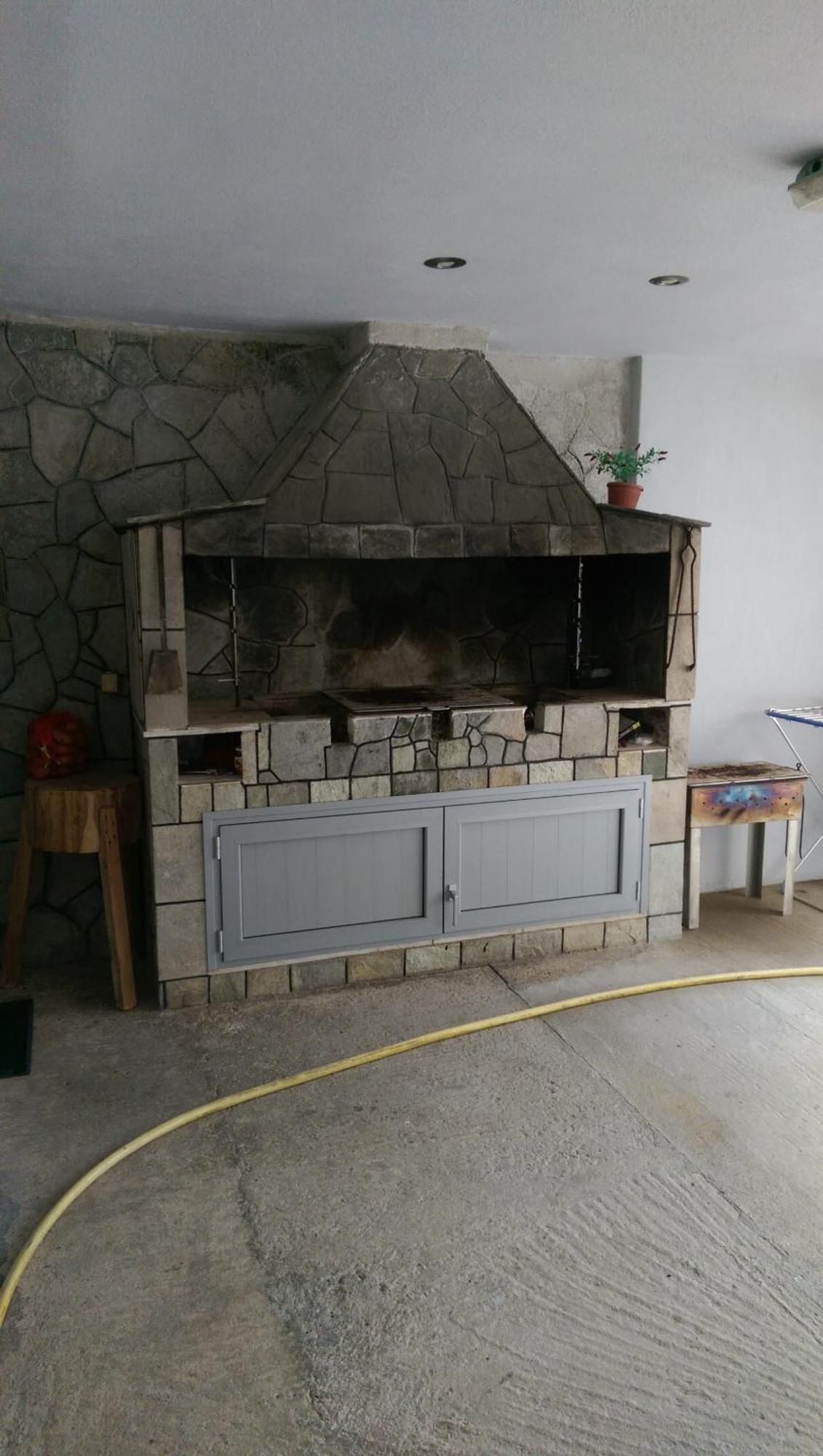 Vrasná Aimilias Family Apartments מראה חיצוני תמונה
