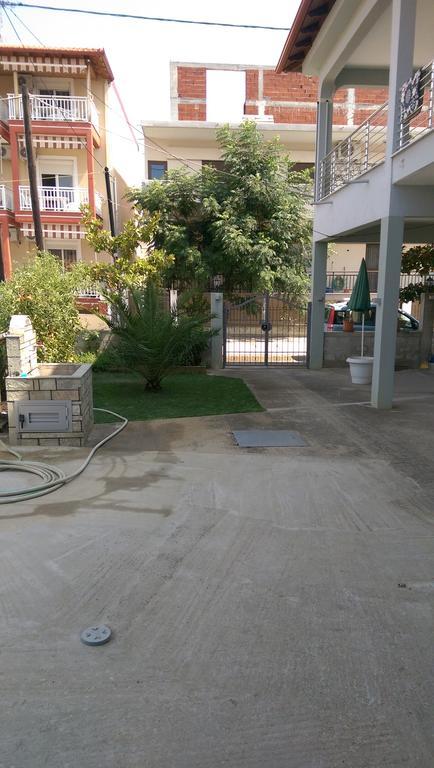 Vrasná Aimilias Family Apartments מראה חיצוני תמונה