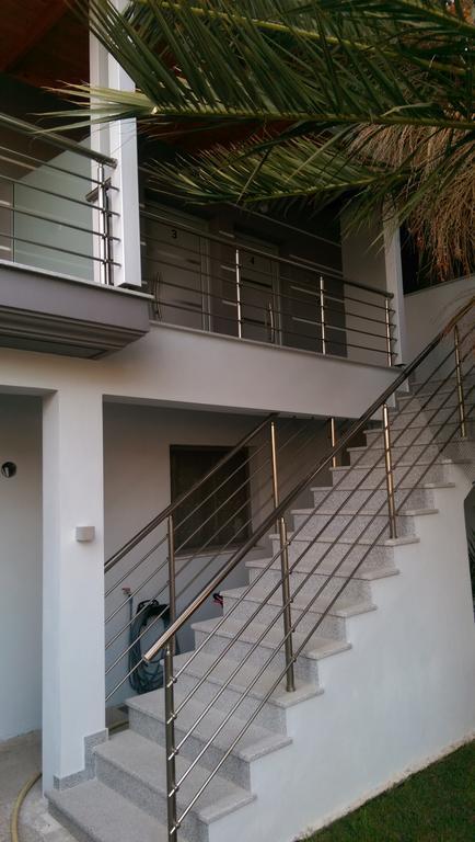 Vrasná Aimilias Family Apartments מראה חיצוני תמונה