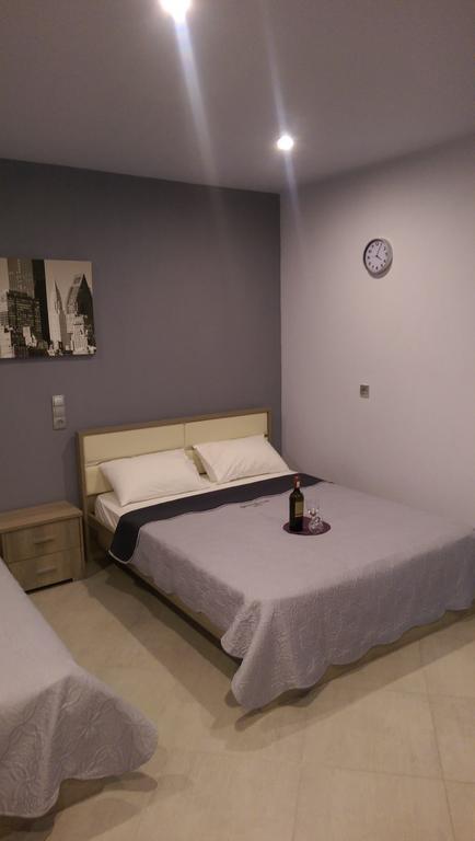Vrasná Aimilias Family Apartments מראה חיצוני תמונה