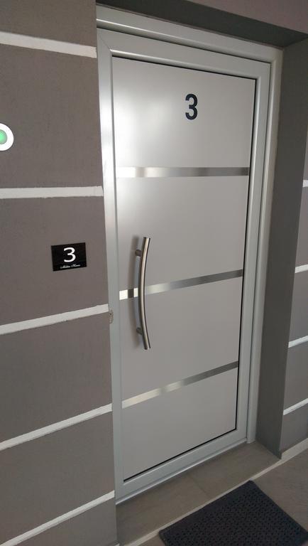 Vrasná Aimilias Family Apartments מראה חיצוני תמונה