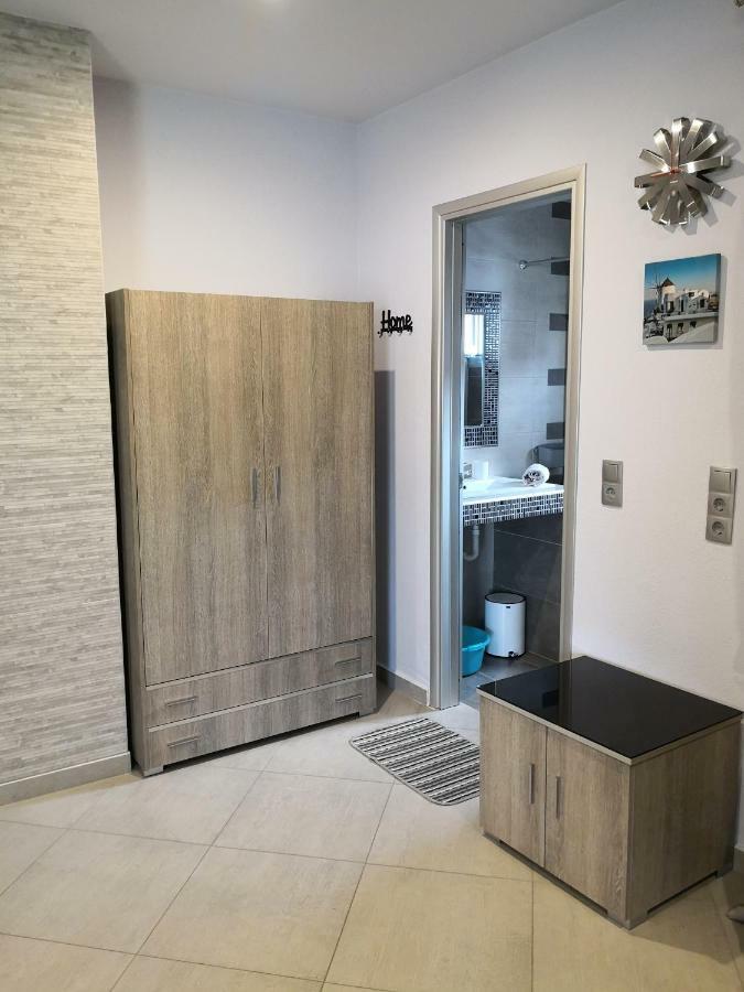 Vrasná Aimilias Family Apartments מראה חיצוני תמונה