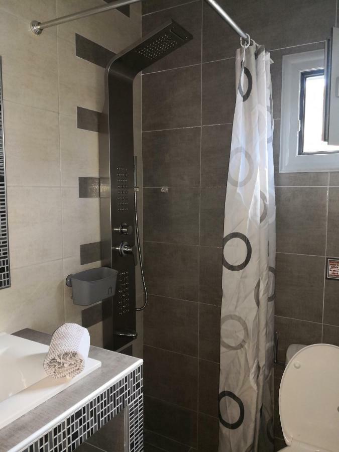 Vrasná Aimilias Family Apartments מראה חיצוני תמונה