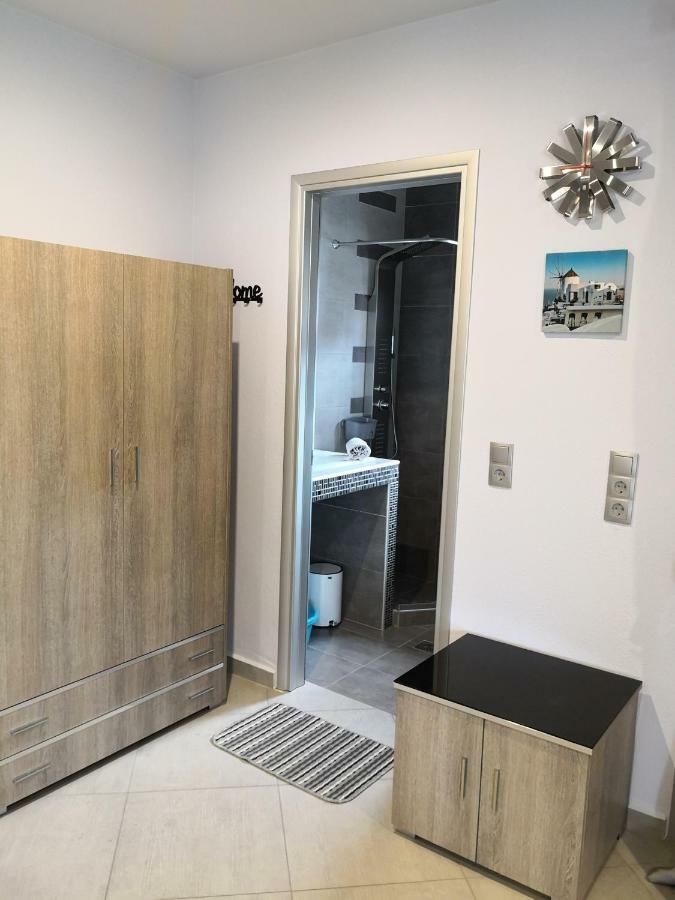 Vrasná Aimilias Family Apartments מראה חיצוני תמונה